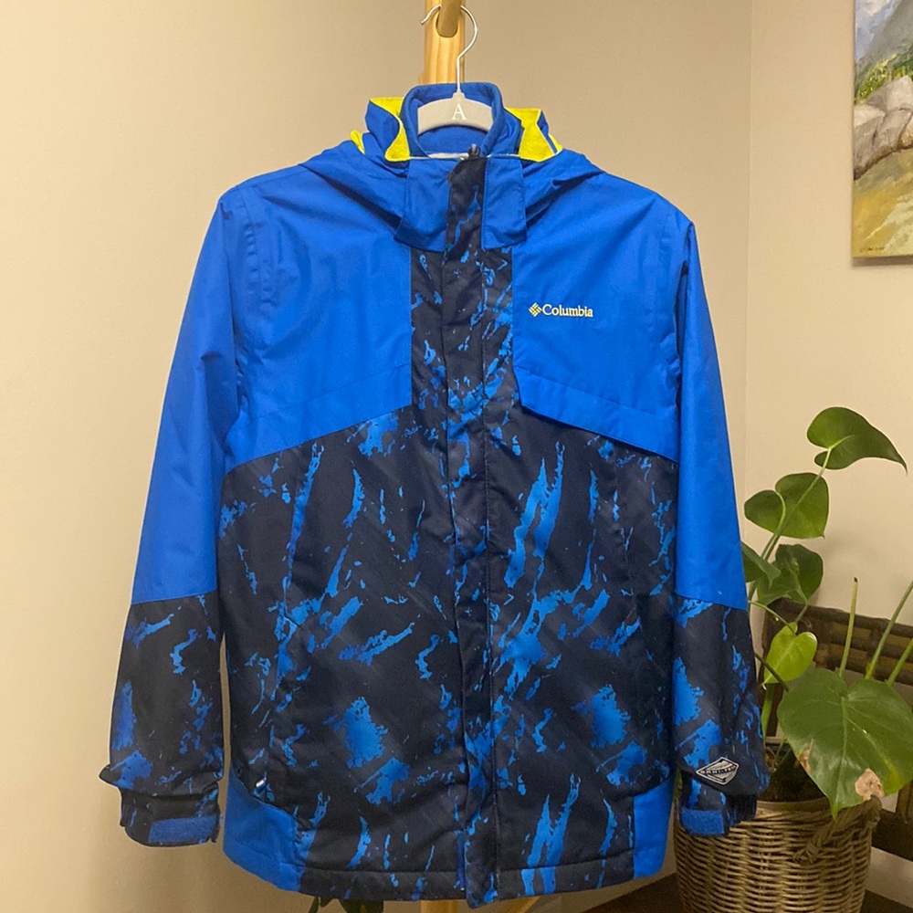 Columbia Boys jacket L; the two layers can be worn separately.